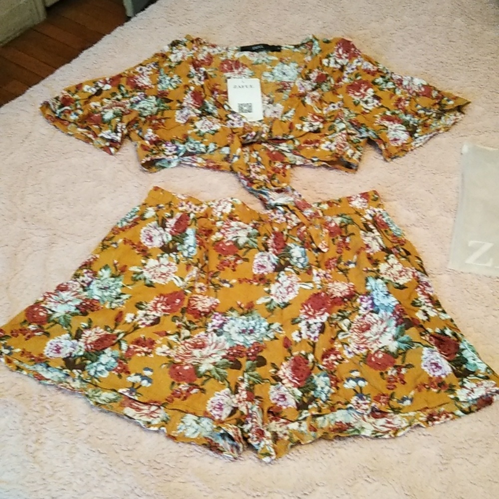 Shorts & Cropped Tie Top Set